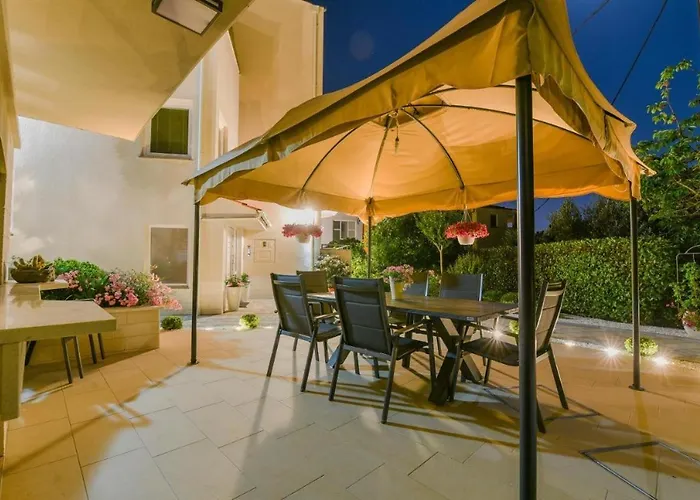 With A Parking Space - 15790 Lägenhet Zadar